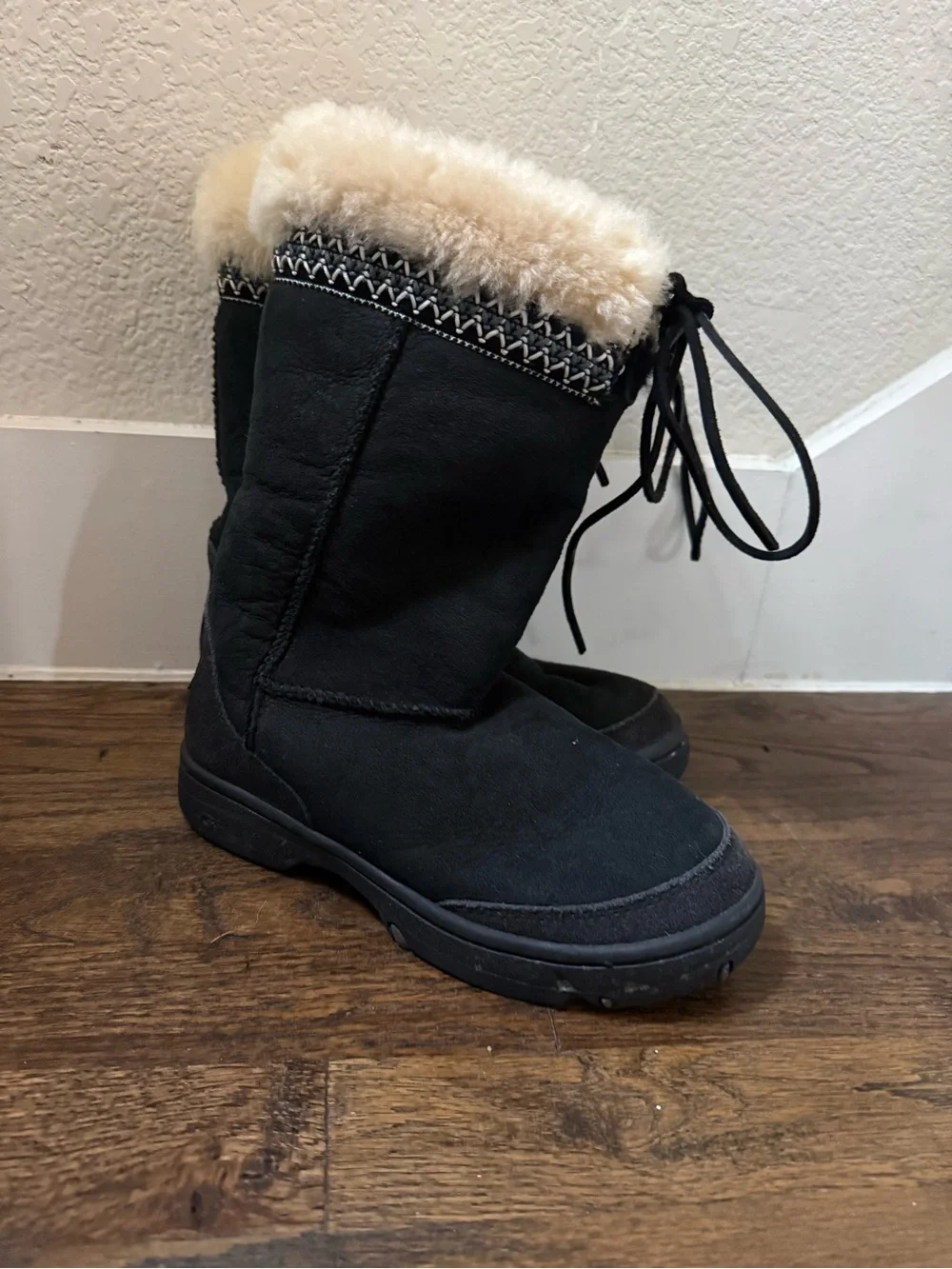 UGG Australia Ultimate Cuff 5273